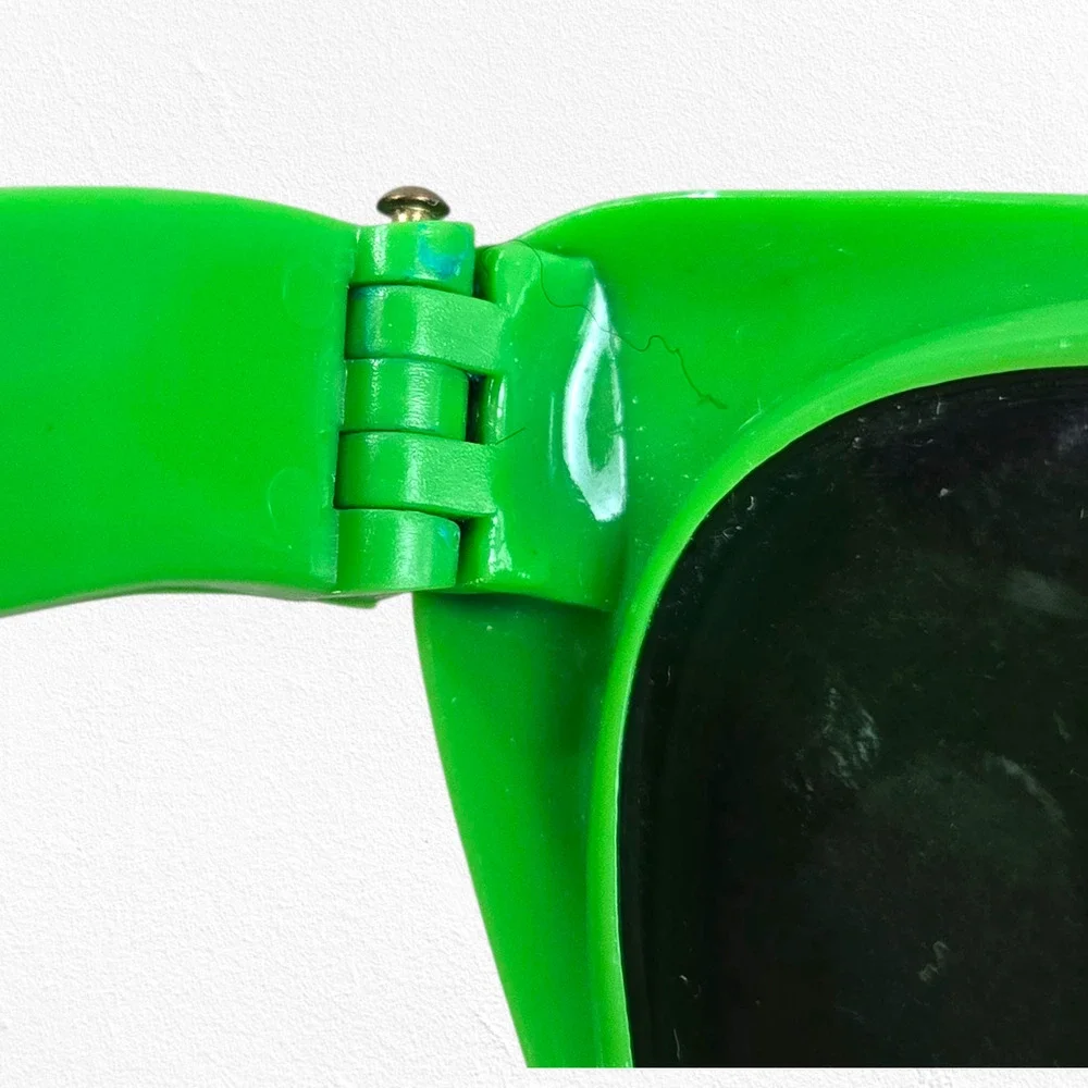 1980s Vintage Neon Green Cat Eye Sunglasses Rave Y2K Style Festival Glasses